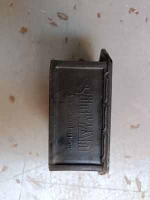 버스와 트럭 엔진의 오리지널 고무 패드 전면 지원 트럭 기어박스 버퍼 블록