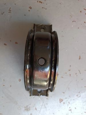 전문가들이 제조한 메이데 차나 버스 모델의 센터 지원 베어링 핸들